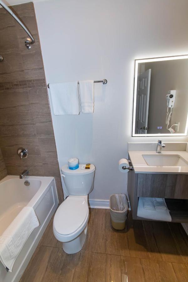 Angus Borden Inn And Suites מראה חיצוני תמונה