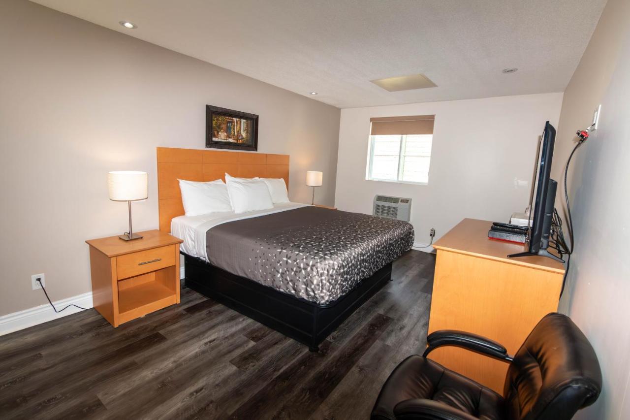 Angus Borden Inn And Suites מראה חיצוני תמונה