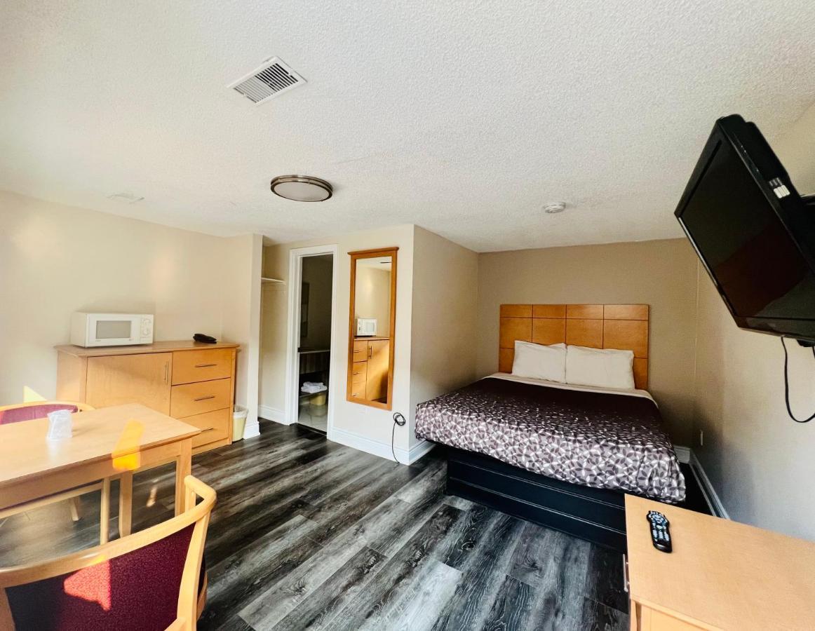 Angus Borden Inn And Suites מראה חיצוני תמונה