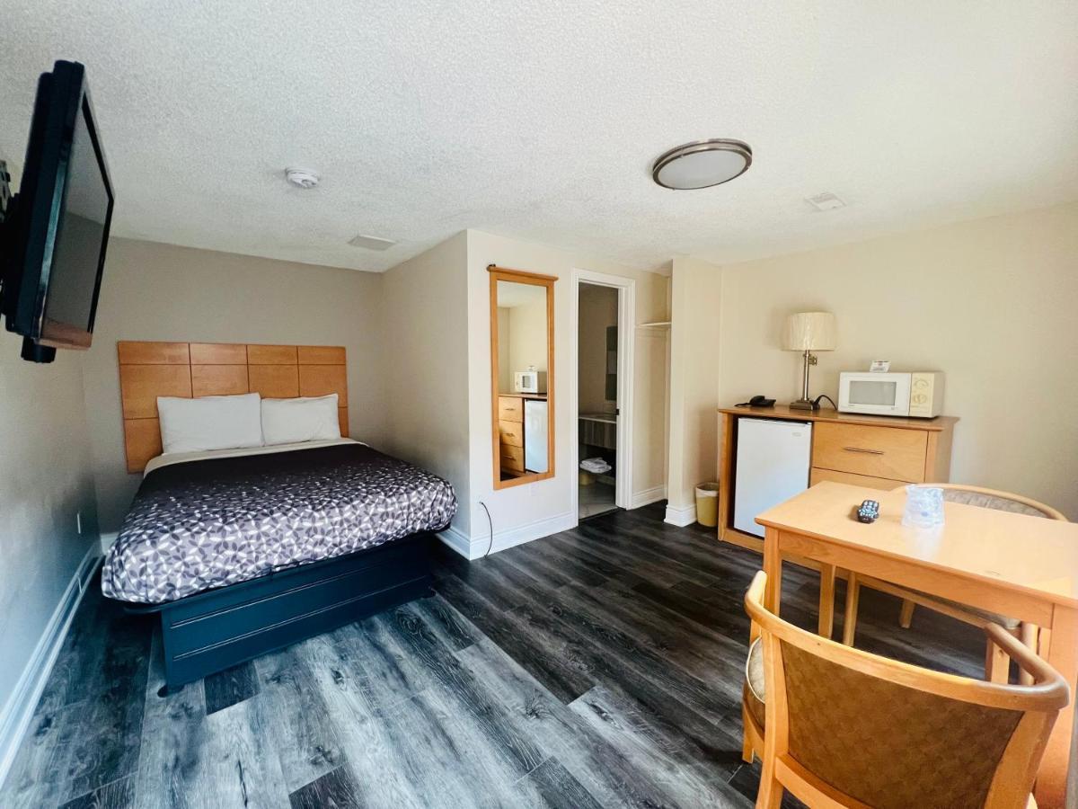 Angus Borden Inn And Suites מראה חיצוני תמונה